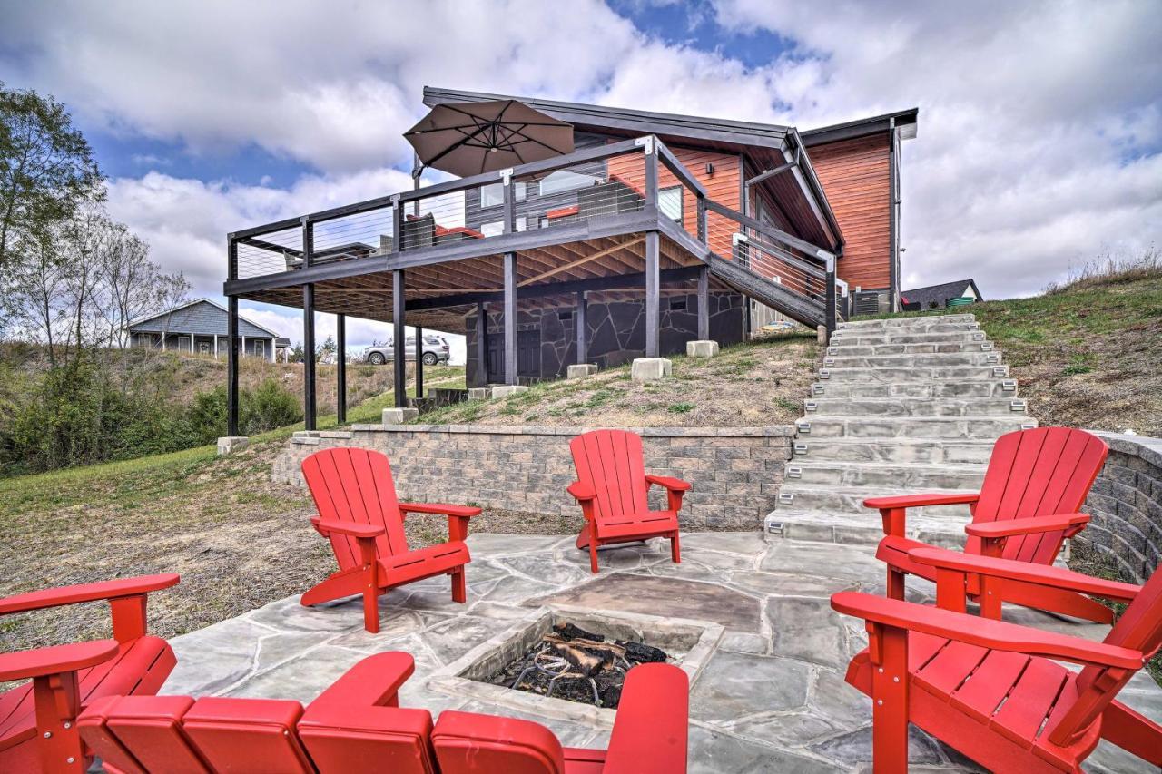 Spacious Sevierville Home With Hot Tub! Esterno foto